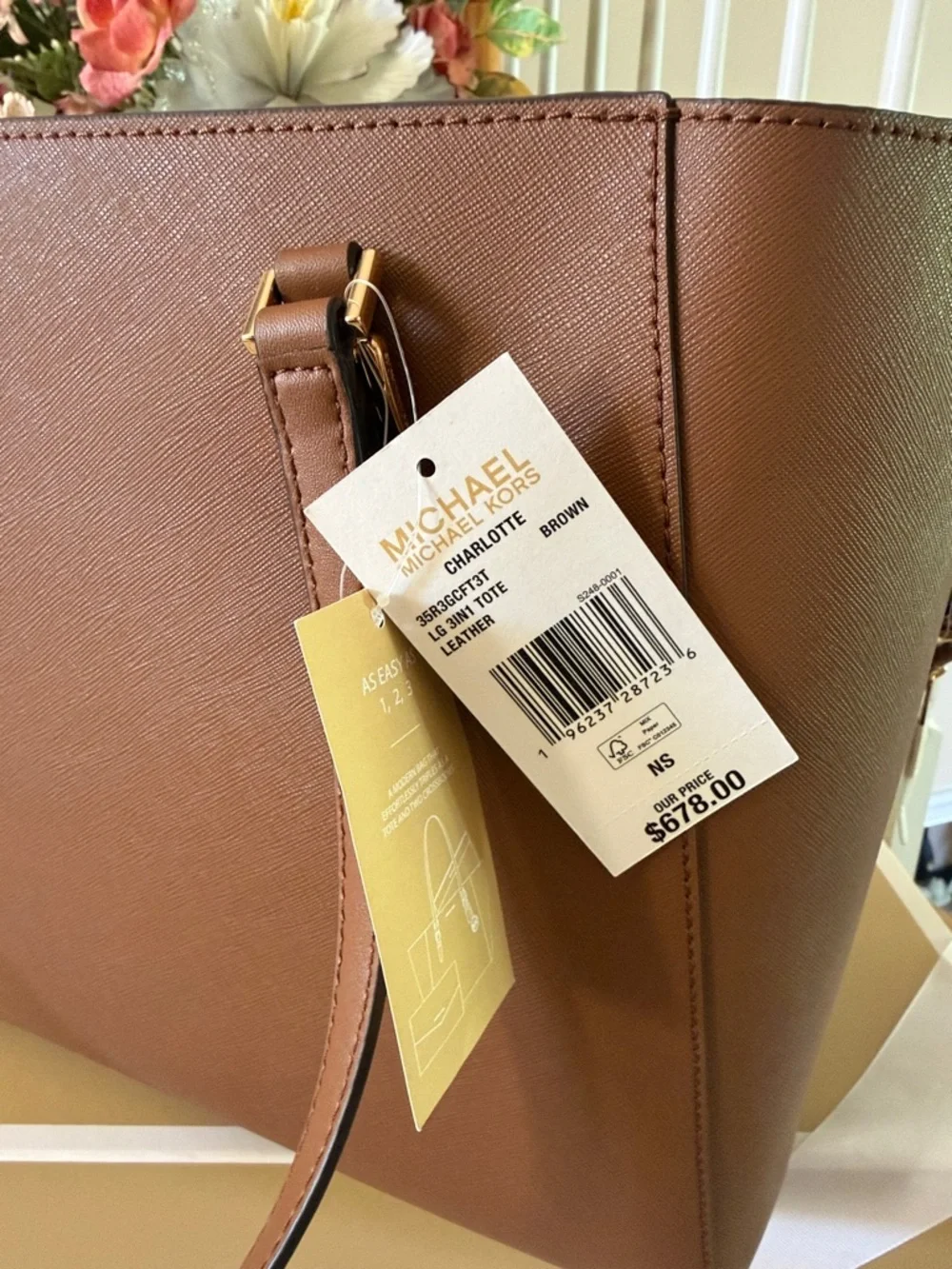 Michael Kors Totes Set Brand New Authentic 14x11
Pouches 9.5x6
Wallet 8x5 - Picture 9 of 9